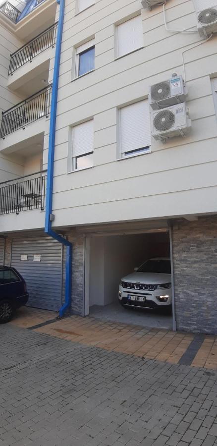 Cvetkovic Lux Аpartmani & Free Garaza Apartment Vrnjacka Banja Bagian luar foto