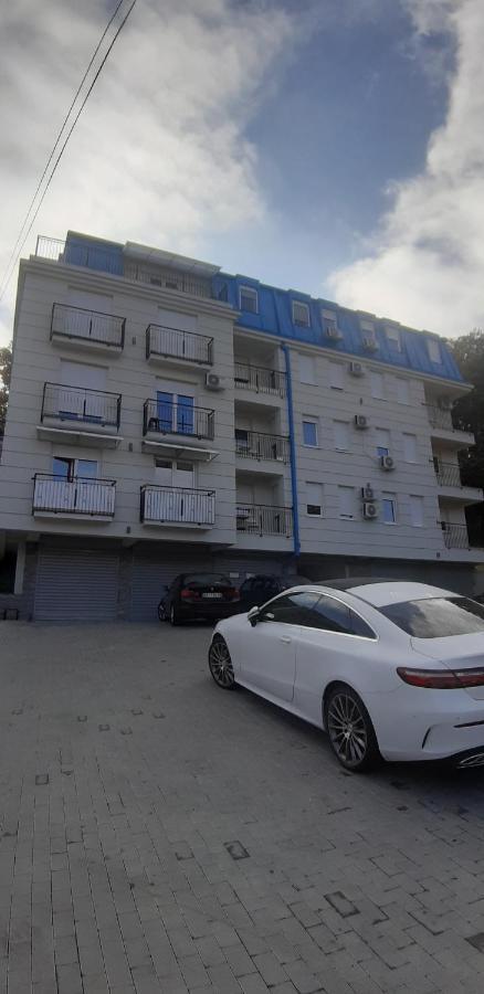 Cvetkovic Lux Аpartmani & Free Garaza Apartment Vrnjacka Banja Bagian luar foto