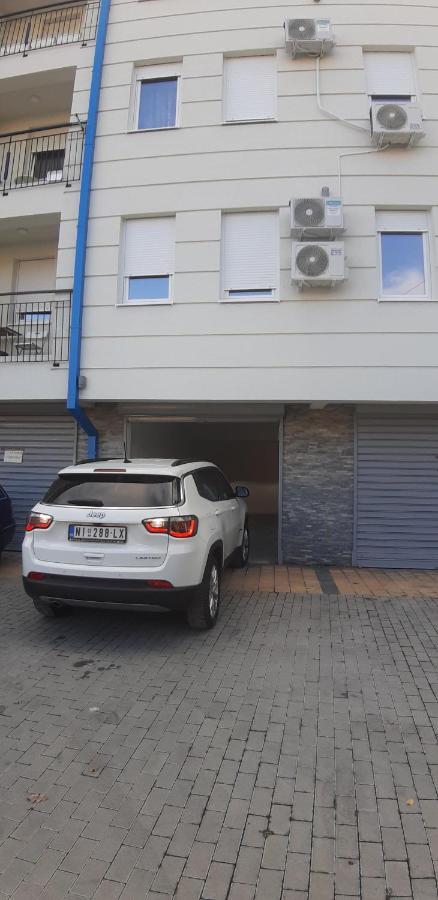 Cvetkovic Lux Аpartmani & Free Garaza Apartment Vrnjacka Banja Bagian luar foto