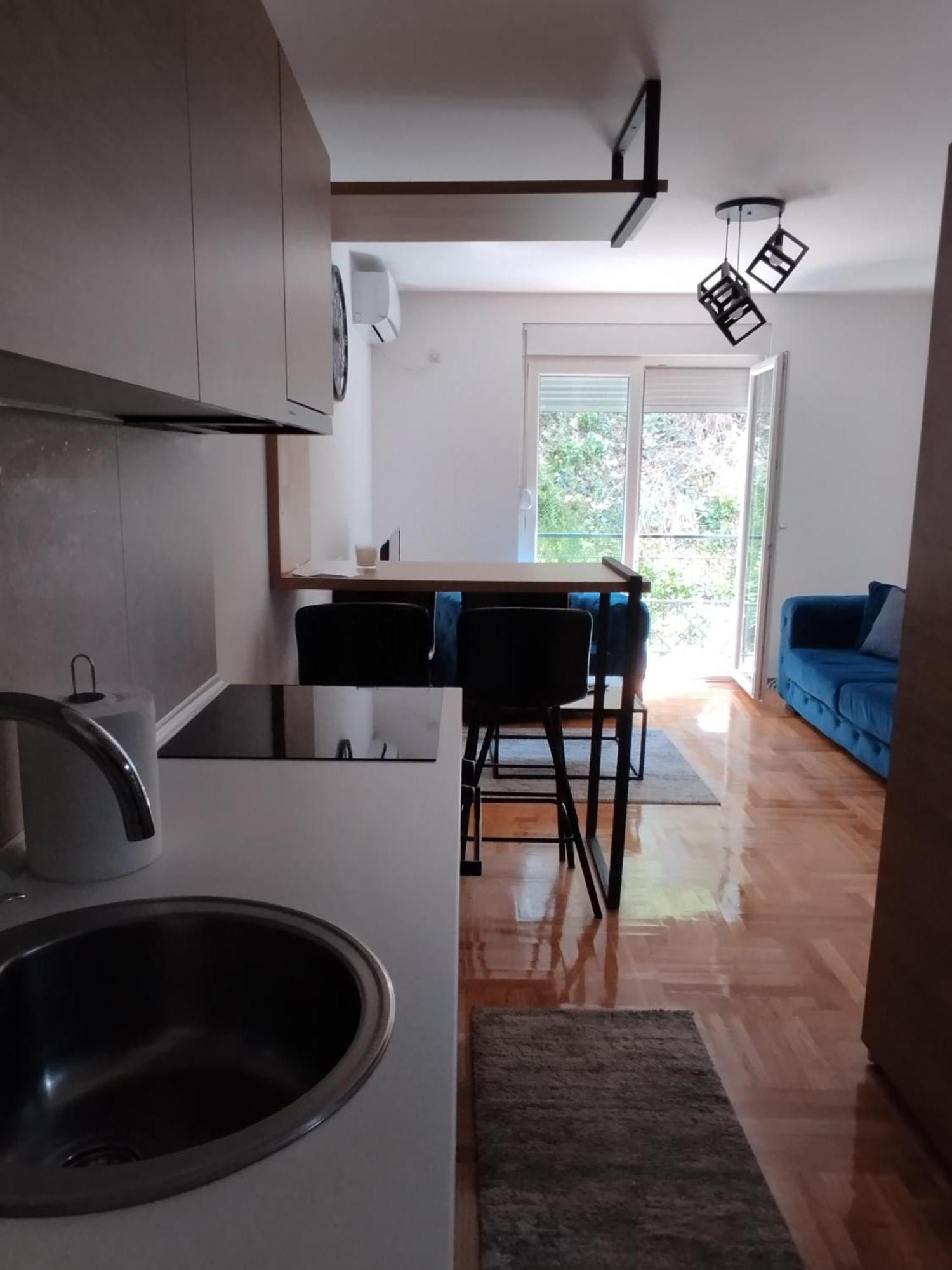 Cvetkovic Lux Аpartmani & Free Garaza Apartment Vrnjacka Banja Bagian luar foto
