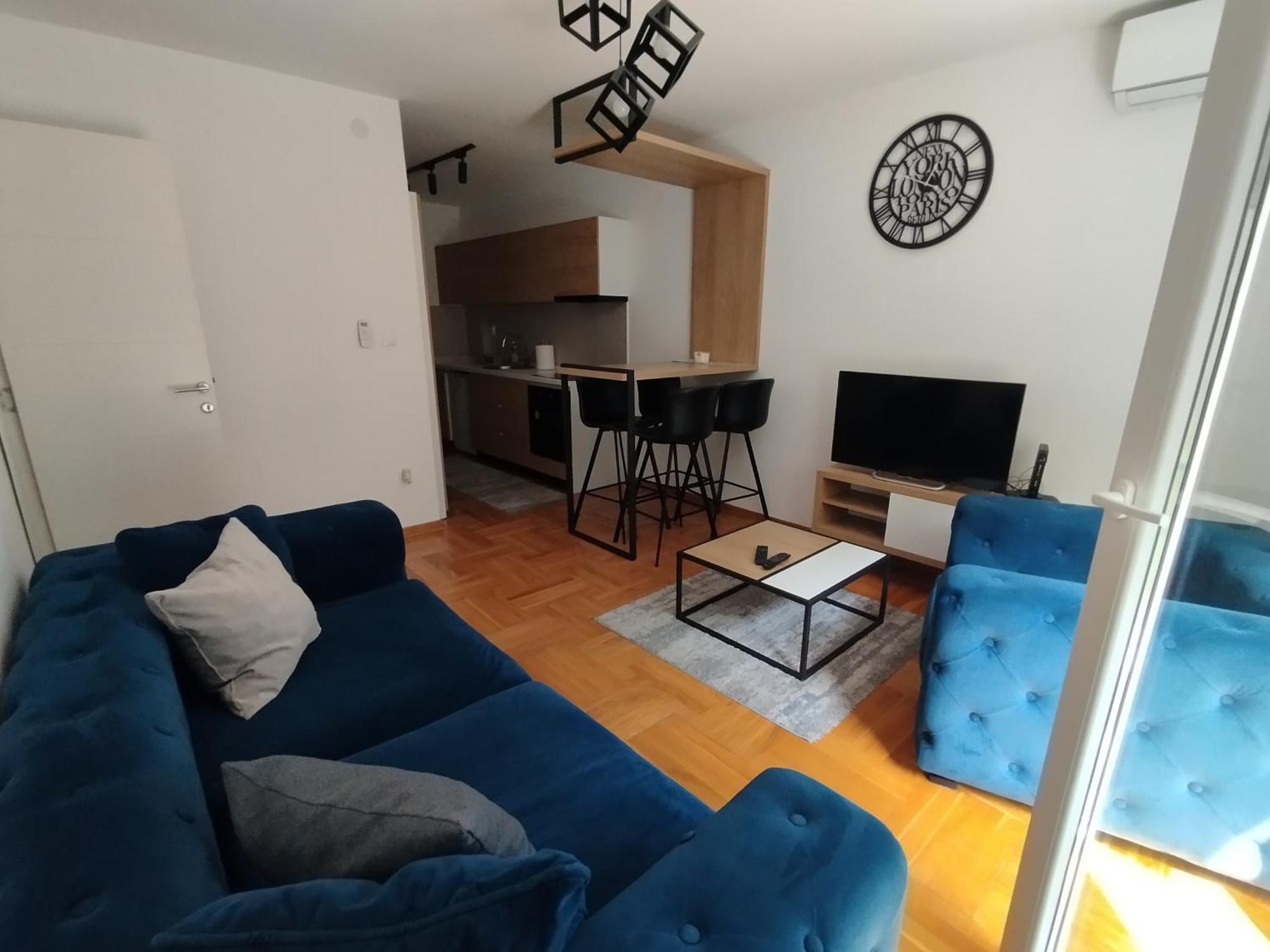 Cvetkovic Lux Аpartmani & Free Garaza Apartment Vrnjacka Banja Bagian luar foto